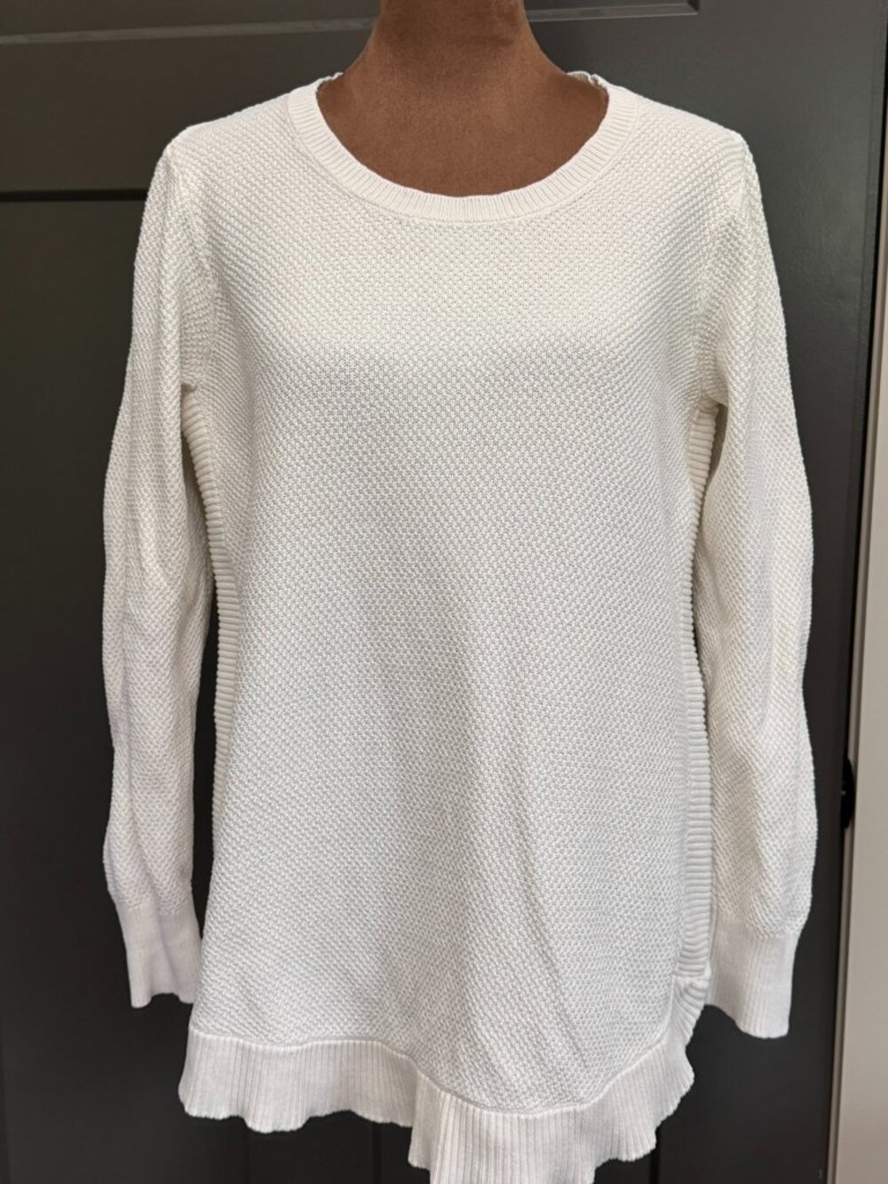 LOFT Medium weight Cotton Sweater — White — Size Medium